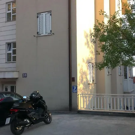 Viki Apartment
