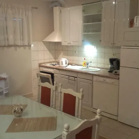 Viki マカルスカ